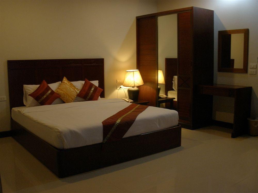 C.A.P Mansion Phuket Exterior foto