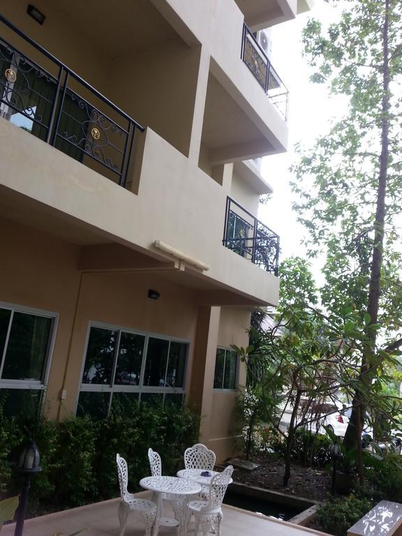 C.A.P Mansion Phuket Exterior foto